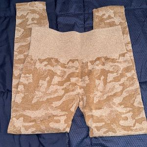 NVGTN brown camo leggings